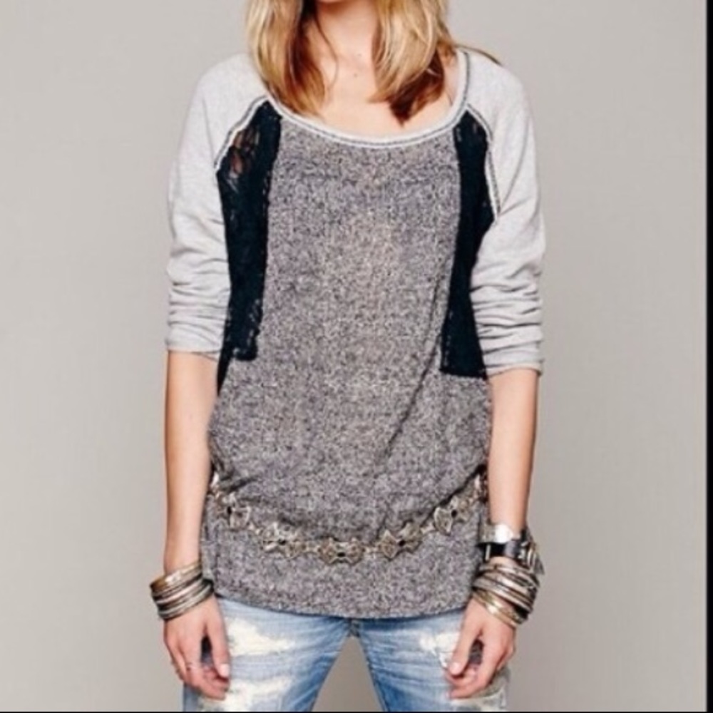 Free people sweater! gray oversized cozy casual sweater size small!